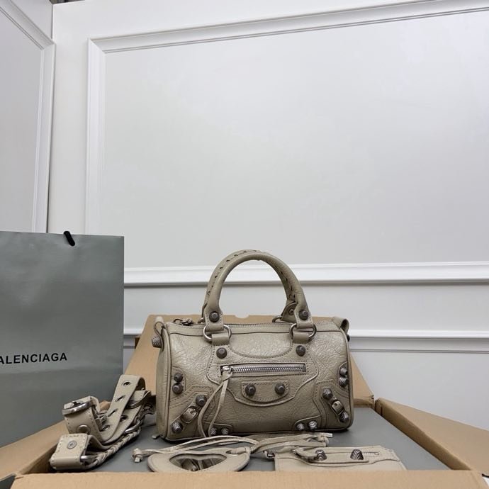 Сумка кожаная Neo Cagole 20 см фото 8