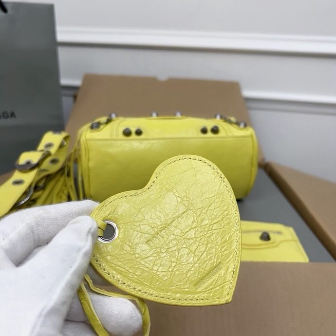 Сумка кожаная Neo Cagole 20 см фото 9