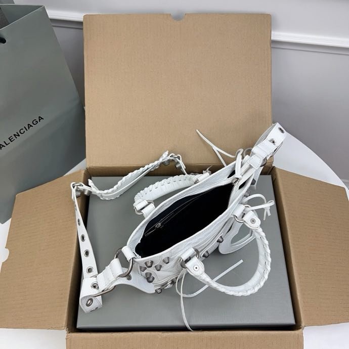 Сумка кожаная Neo Cagole 24 см фото 3