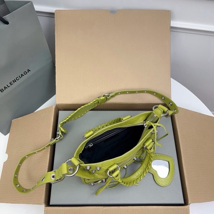 Сумка кожаная Neo Cagole 24 см фото 5