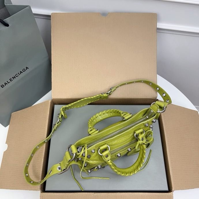 Сумка кожаная Neo Cagole 24 см фото 6