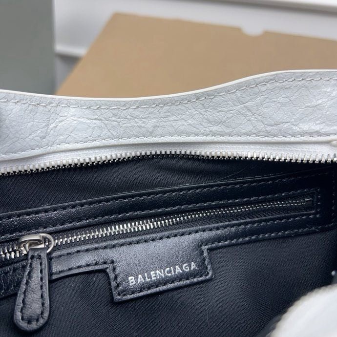 Сумка кожаная Neo Cagole 24 см фото 6