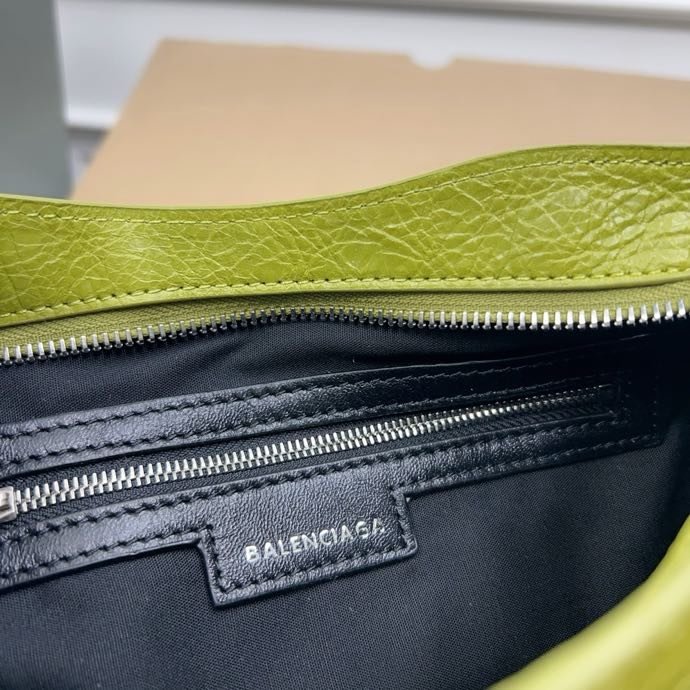 Сумка кожаная Neo Cagole 24 см фото 7