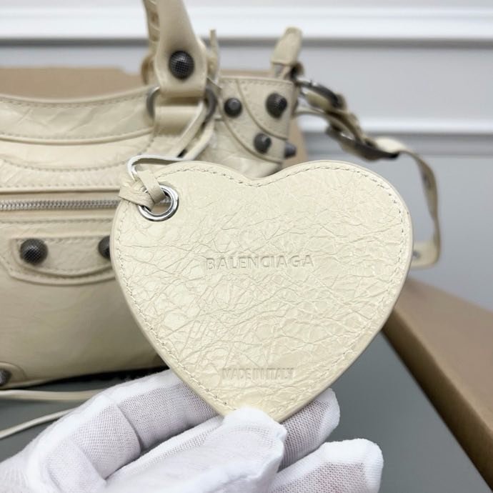 Сумка кожаная Neo Cagole 24 см фото 7