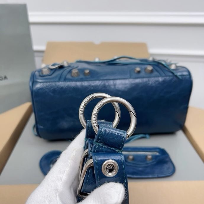 Сумка кожаная Neo Cagole 30 см фото 3