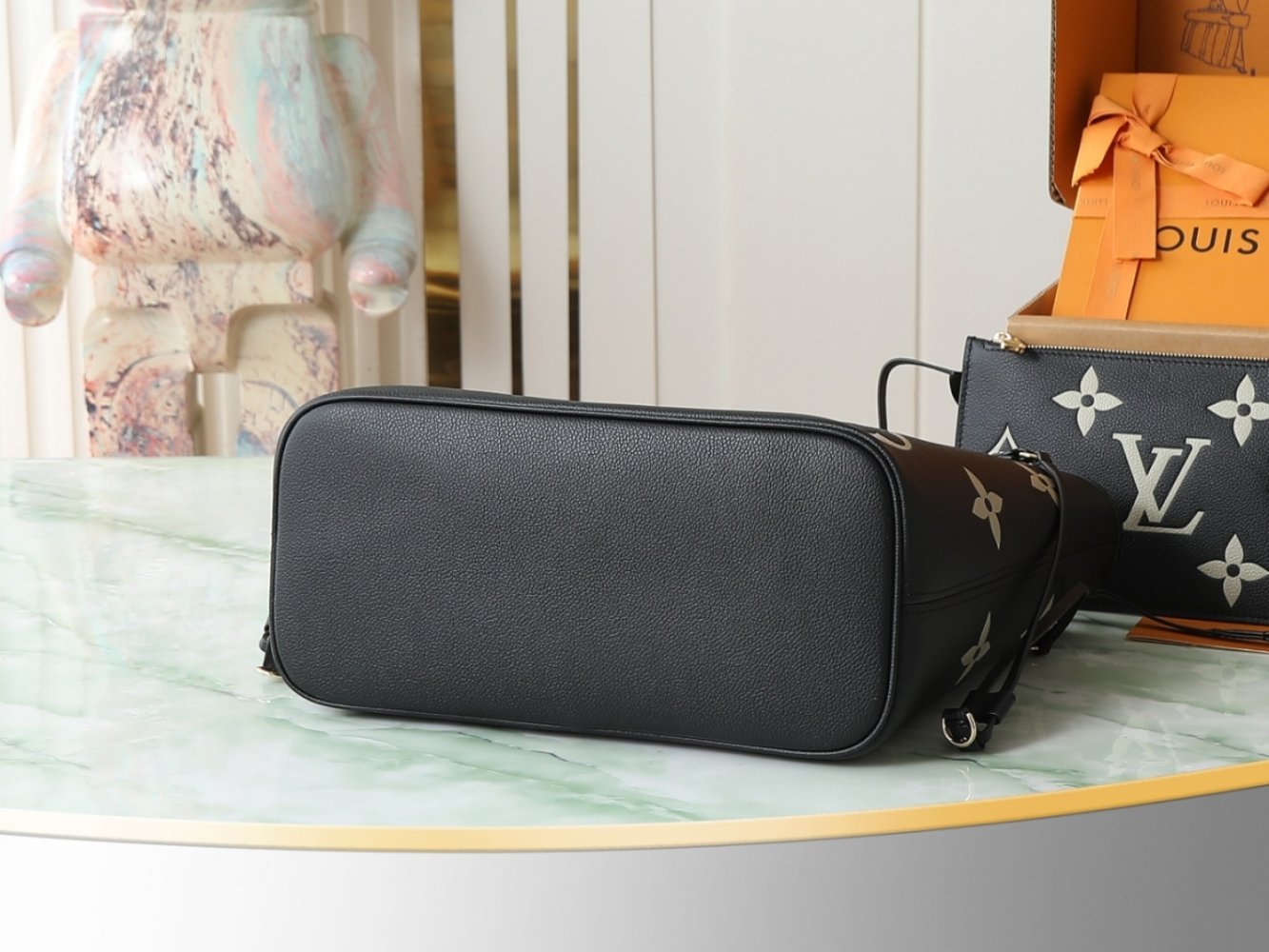 Сумка кожаная Neverfull Medium 31 см фото 4