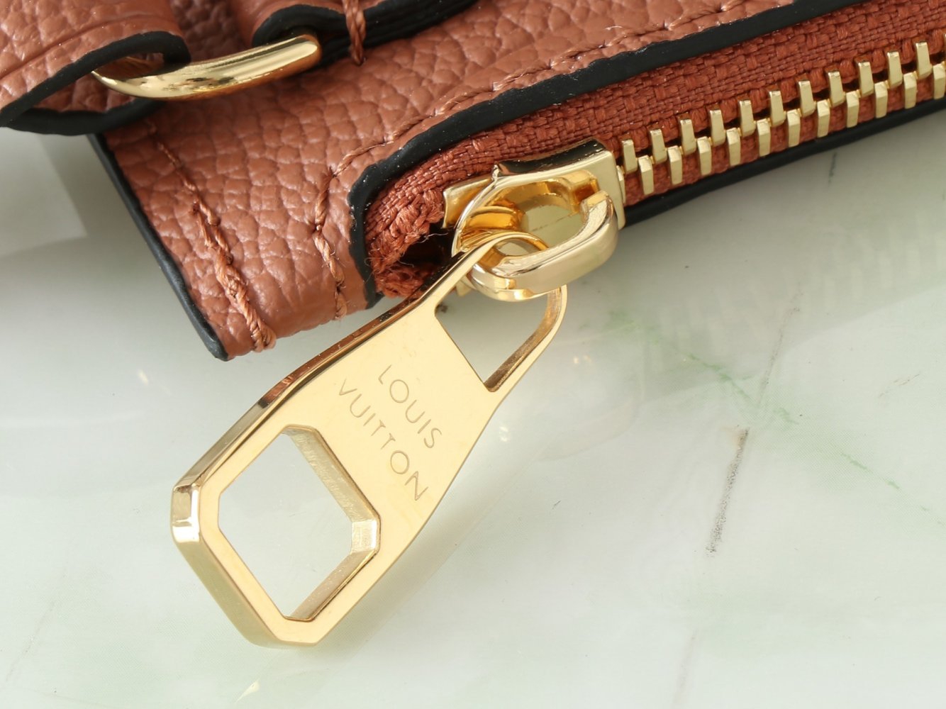 Сумка кожаная Neverfull Medium 31 см фото 7