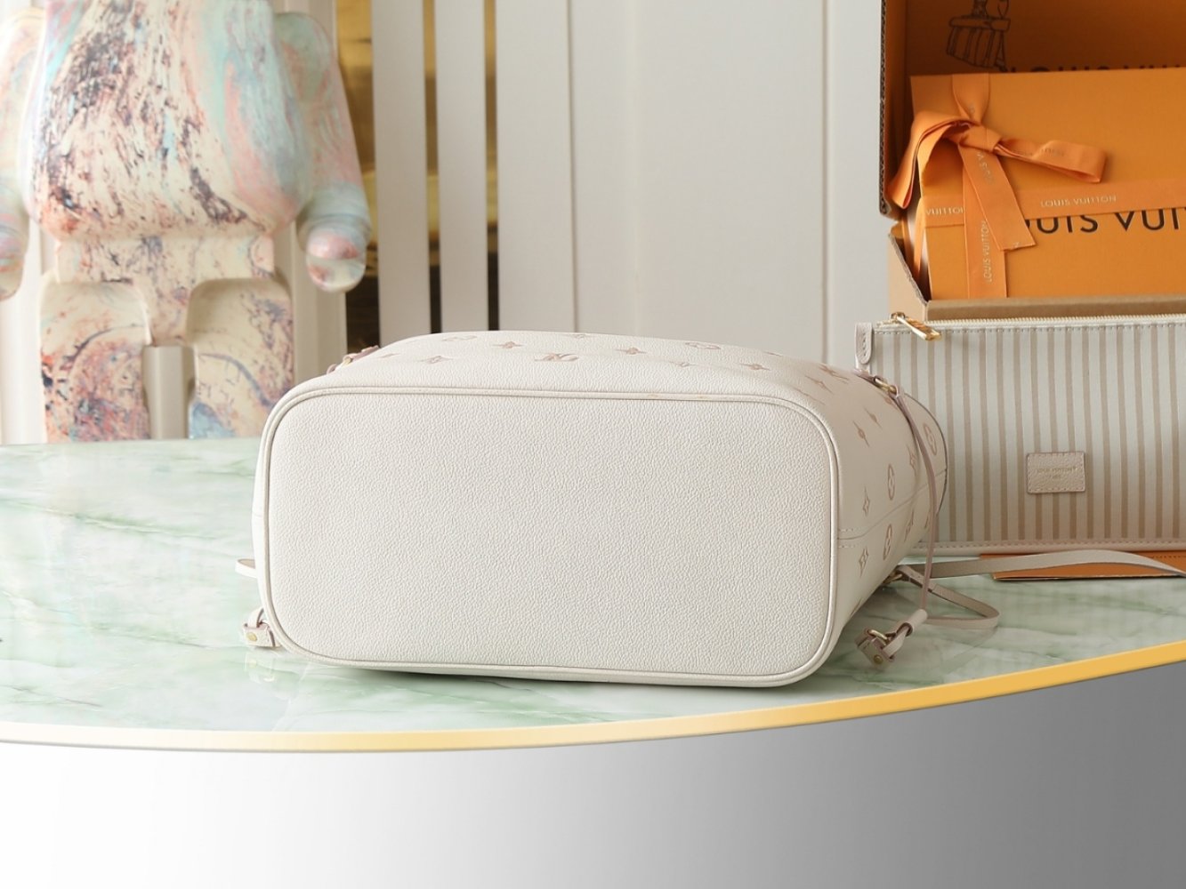 Сумка кожаная Neverfull MM 32 см фото 4