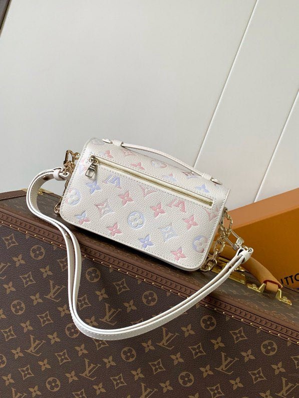 Сумка шкіряна Pochette Métis East West 21 см фото 2