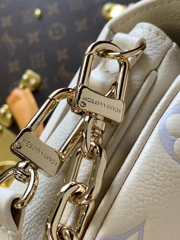 Сумка шкіряна Pochette Métis East West 21 см фото 7