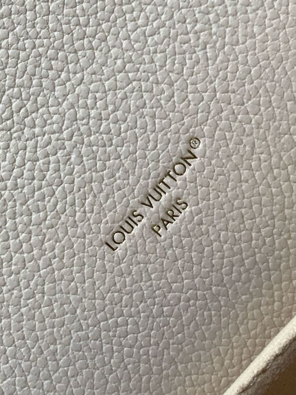 Сумка шкіряна Pochette Métis East West 21 см фото 9