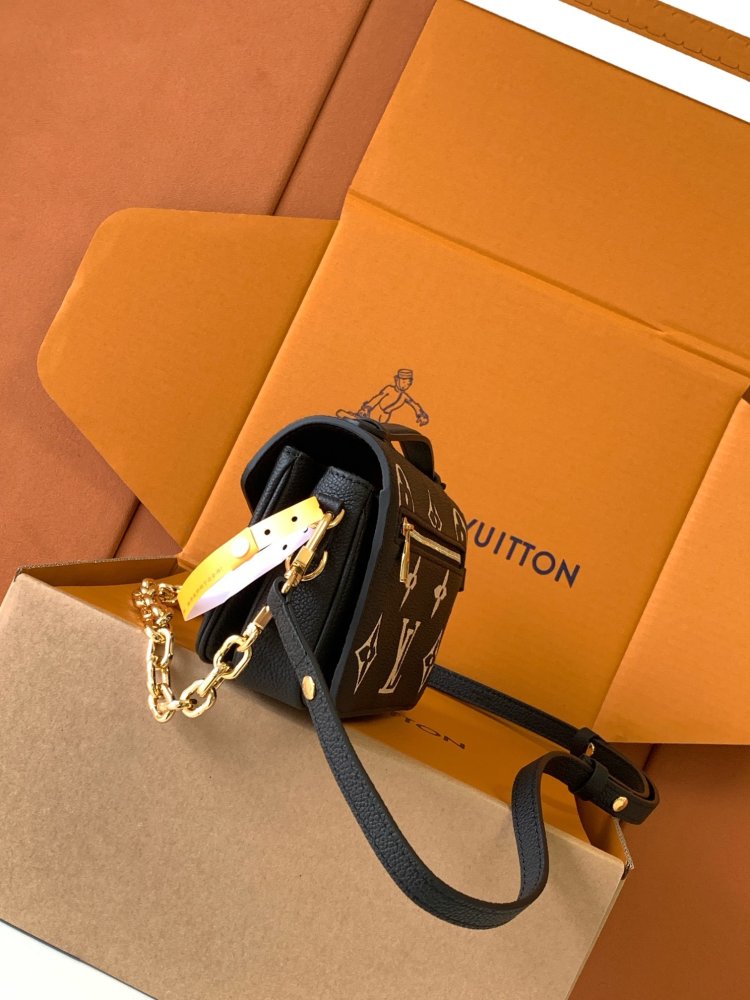 Сумка кожаная Pochette Metis East West 21 см фото 2