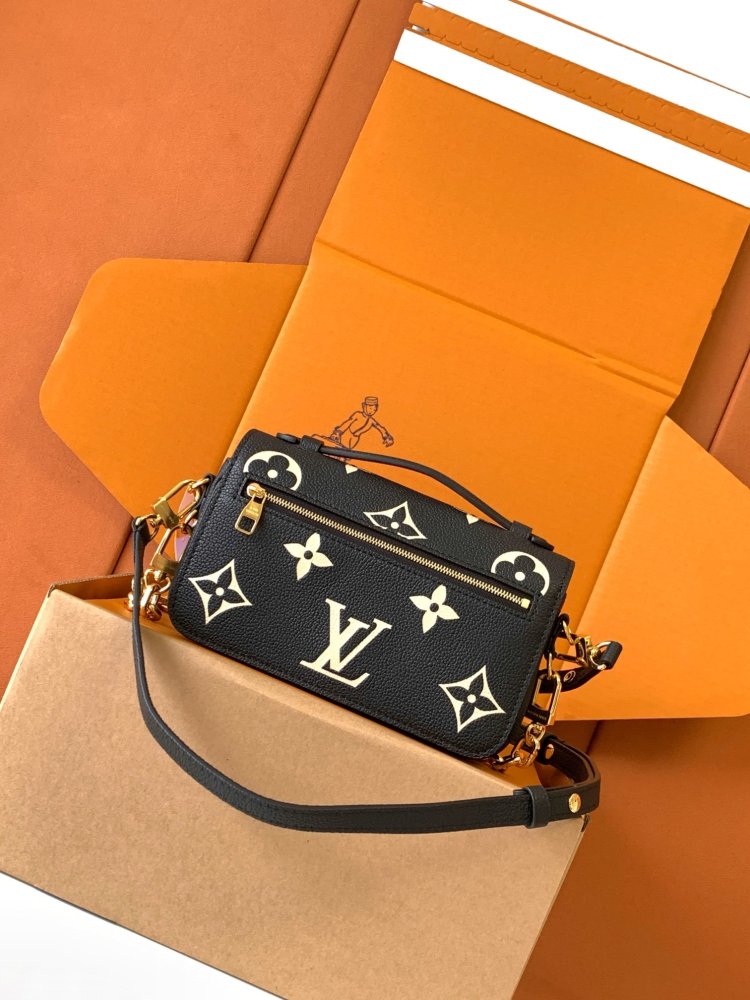 Сумка кожаная Pochette Metis East West 21 см фото 3