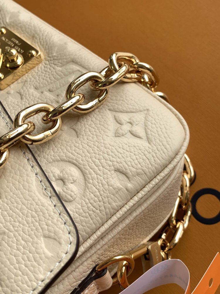 Сумка кожаная Pochette Metis East West 21 см фото 7