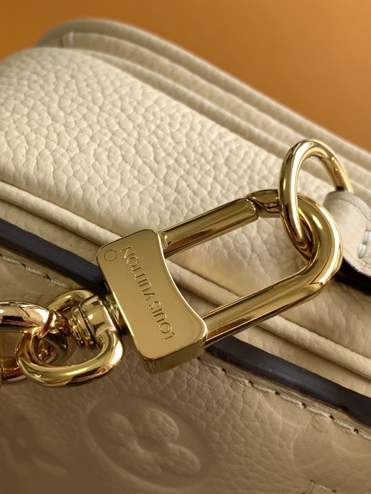 Сумка кожаная Pochette Metis East West 21 см фото 9