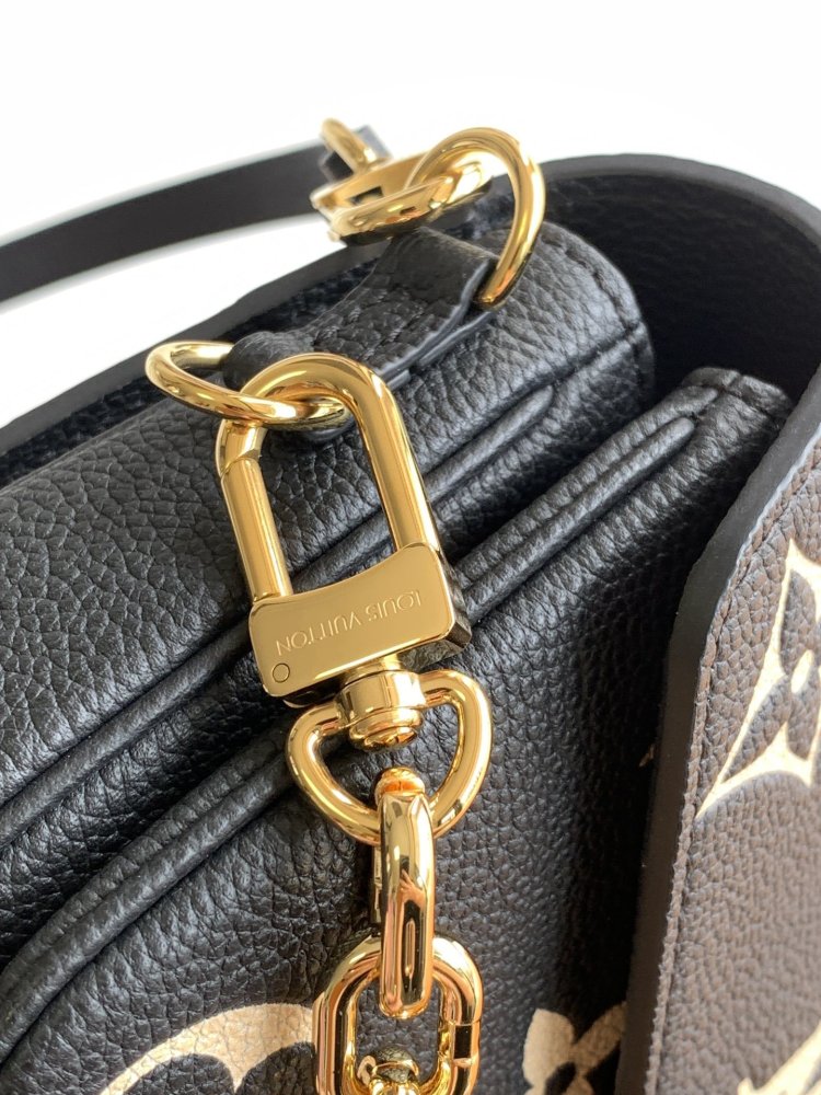 Сумка кожаная Pochette Metis East West 21 см фото 9