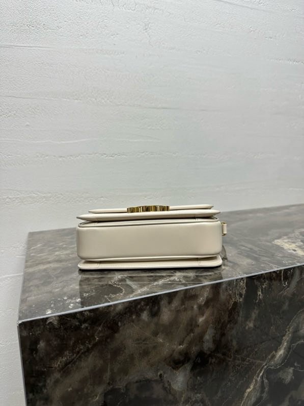 Сумка кожаная TEEN TRIOMPHE 18 см фото 3