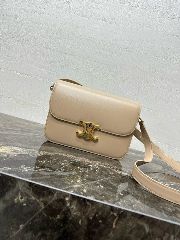 Сумка кожаная TRIOMPHE 22 см