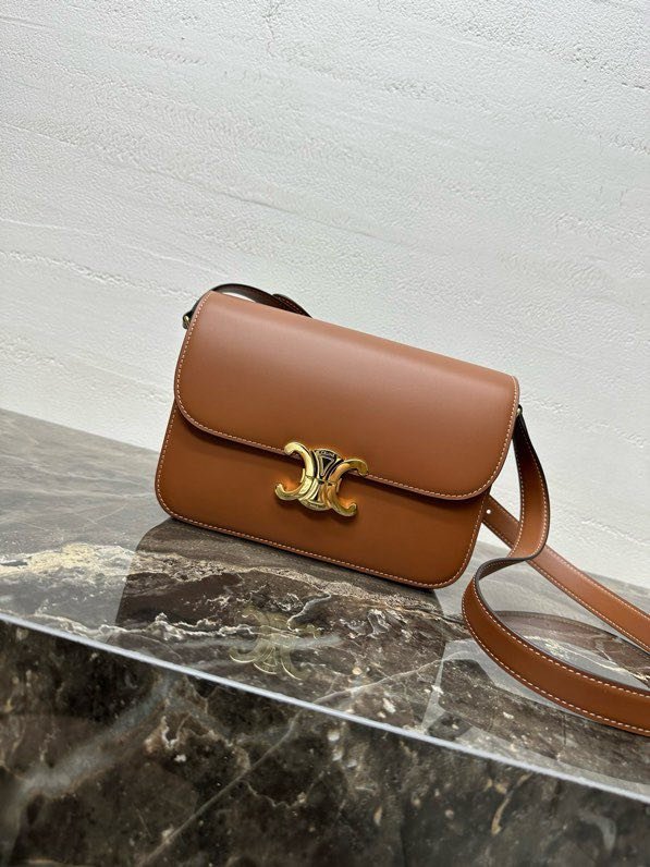 Сумка кожаная TRIOMPHE 22 см