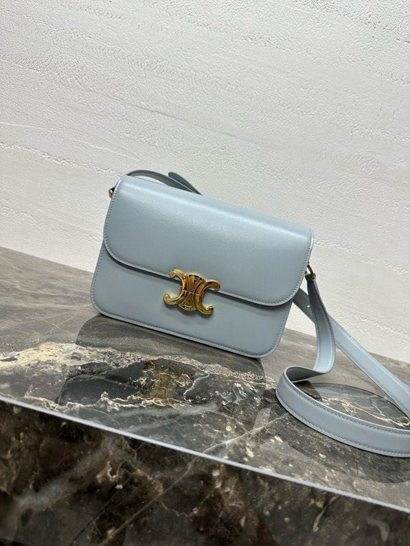 Сумка кожаная TRIOMPHE 22 см