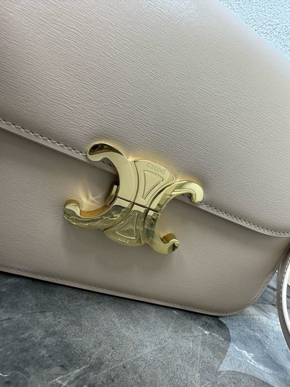 Сумка кожаная TRIOMPHE 22 см фото 4