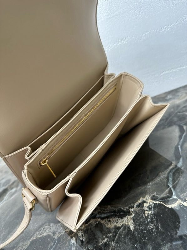 Сумка кожаная TRIOMPHE 22 см фото 5