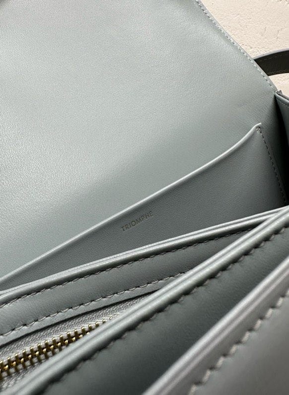 Сумка кожаная TRIOMPHE 22 см фото 5