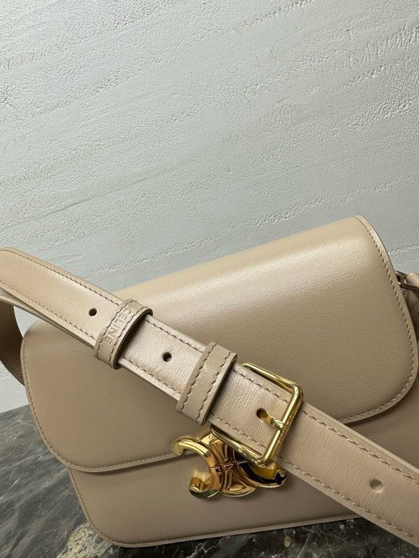 Сумка кожаная TRIOMPHE 22 см фото 6