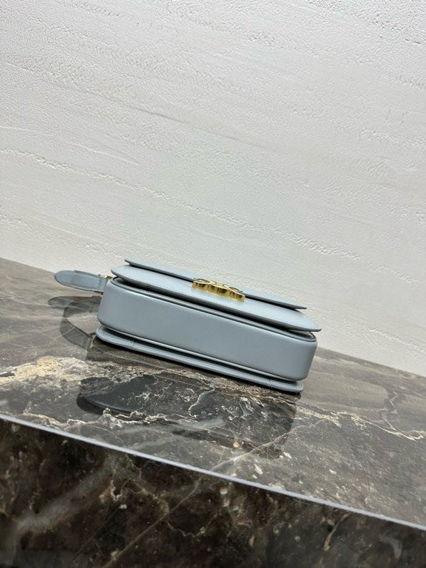 Сумка кожаная TRIOMPHE 22 см фото 6