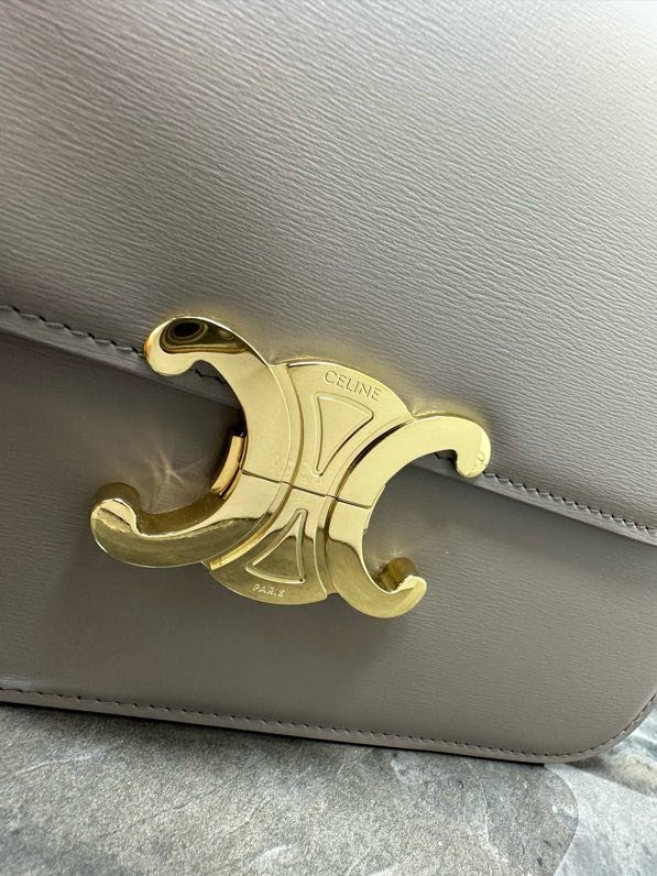 Сумка кожаная TRIOMPHE 22 см фото 7