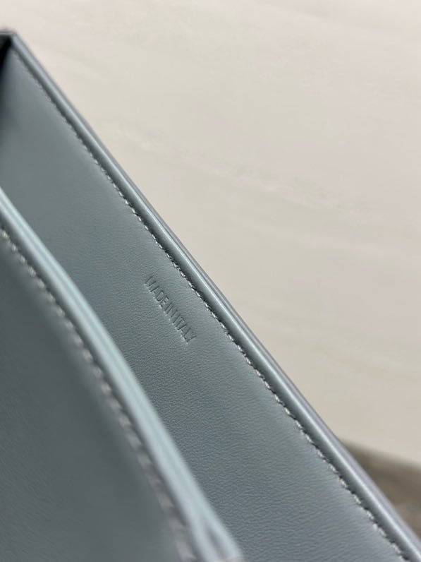 Сумка кожаная TRIOMPHE 22 см фото 8