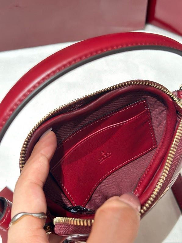 A bag leather at form hearts фото 7