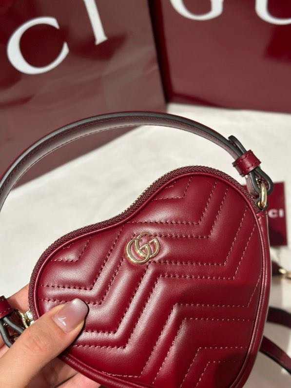 A bag leather at form hearts фото 9