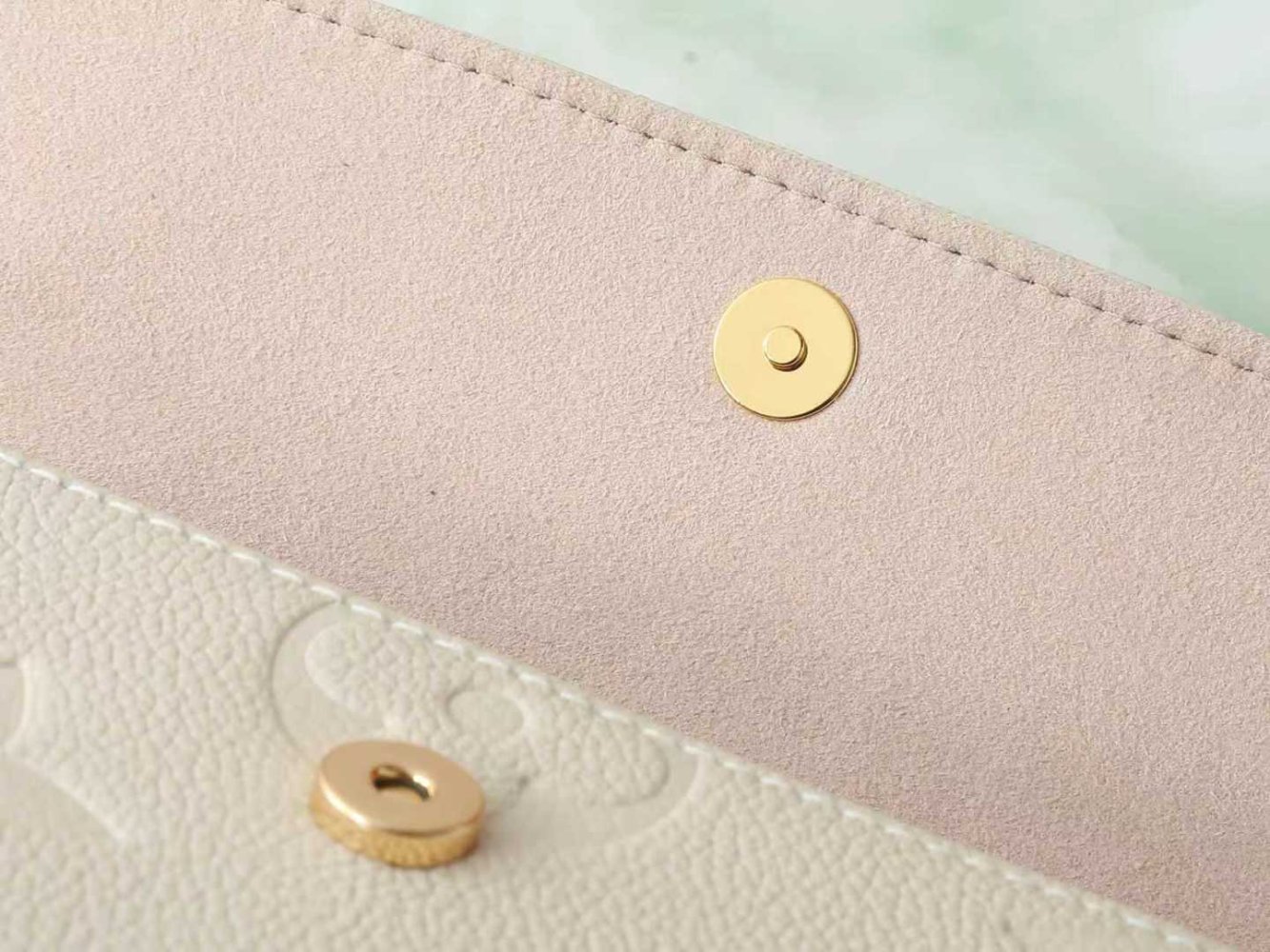 Сумка шкіряна Wallet on Chain Ivy 23 см фото 11