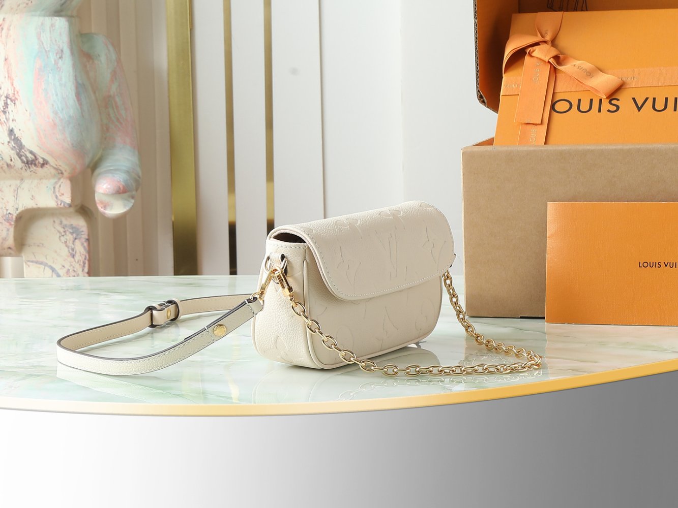 Сумка шкіряна Wallet on Chain Ivy 23 см фото 2