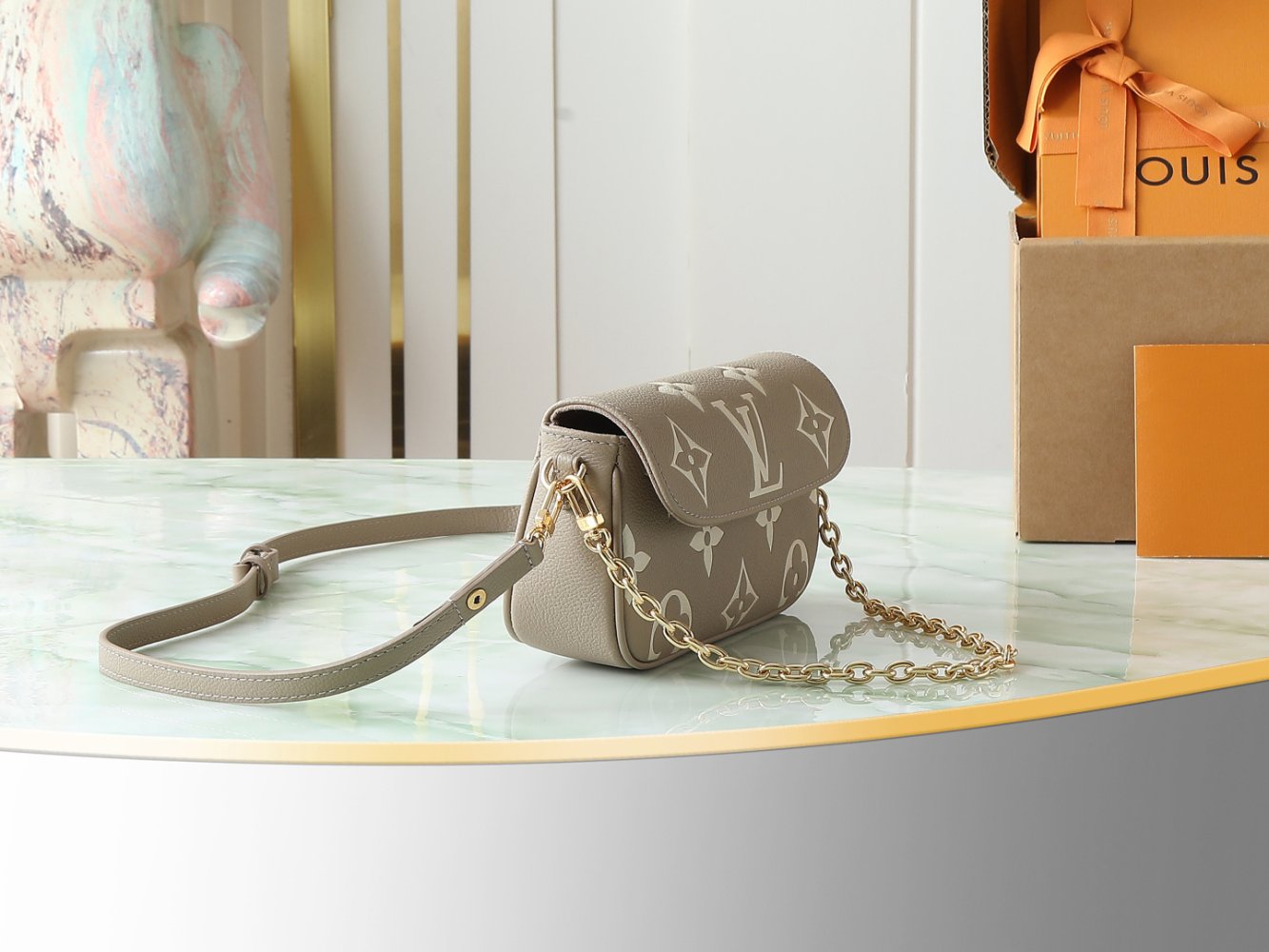 Сумка кожаная Wallet on Chain Ivy 23 см фото 2