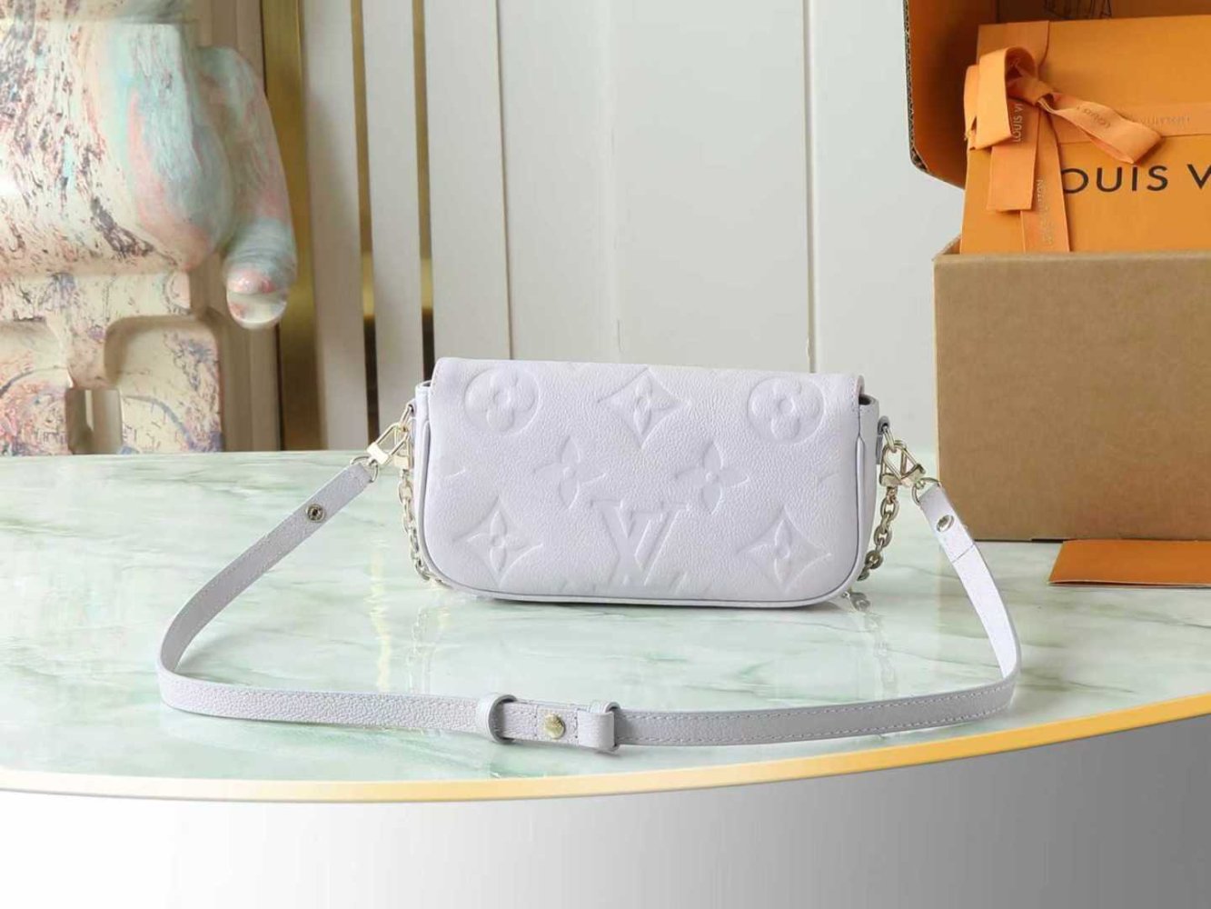 Сумка кожаная Wallet on Chain Ivy 23 см фото 3