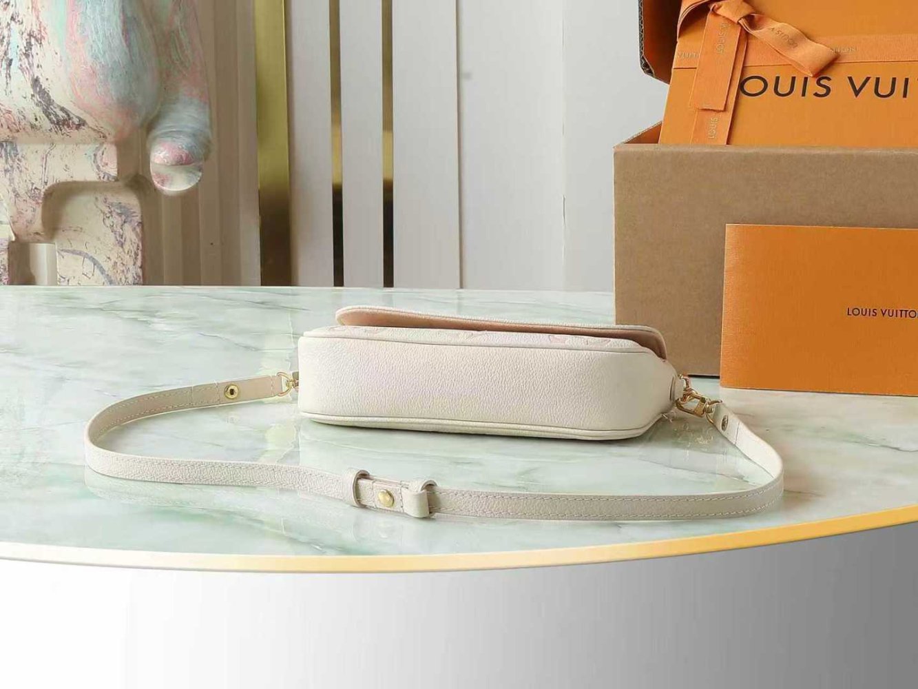 Сумка шкіряна Wallet on Chain Ivy 23 см фото 4