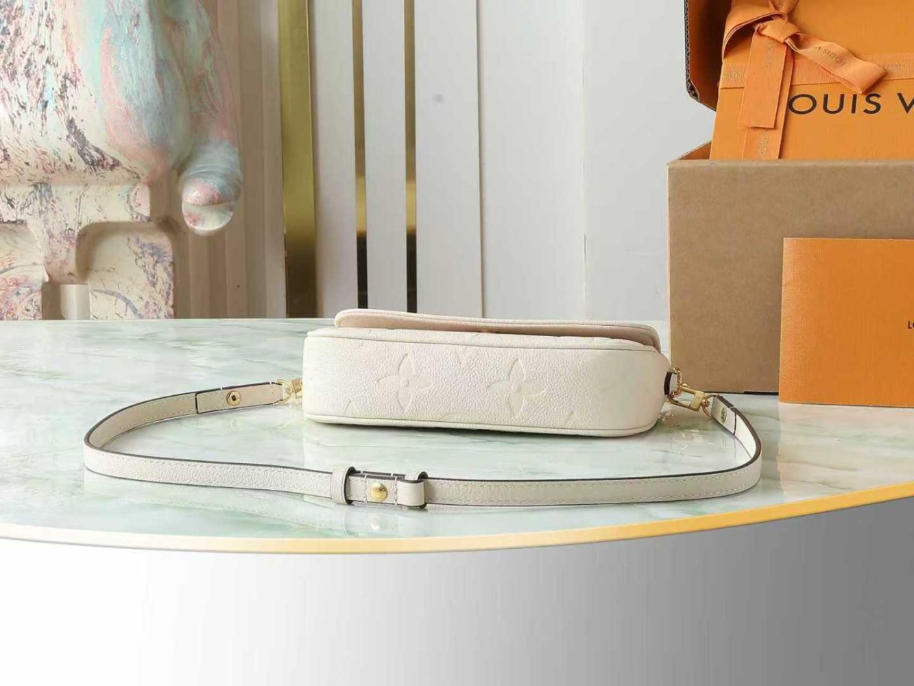 Сумка шкіряна Wallet on Chain Ivy 23 см фото 4