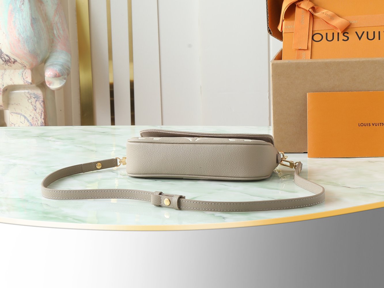 Сумка кожаная Wallet on Chain Ivy 23 см фото 4