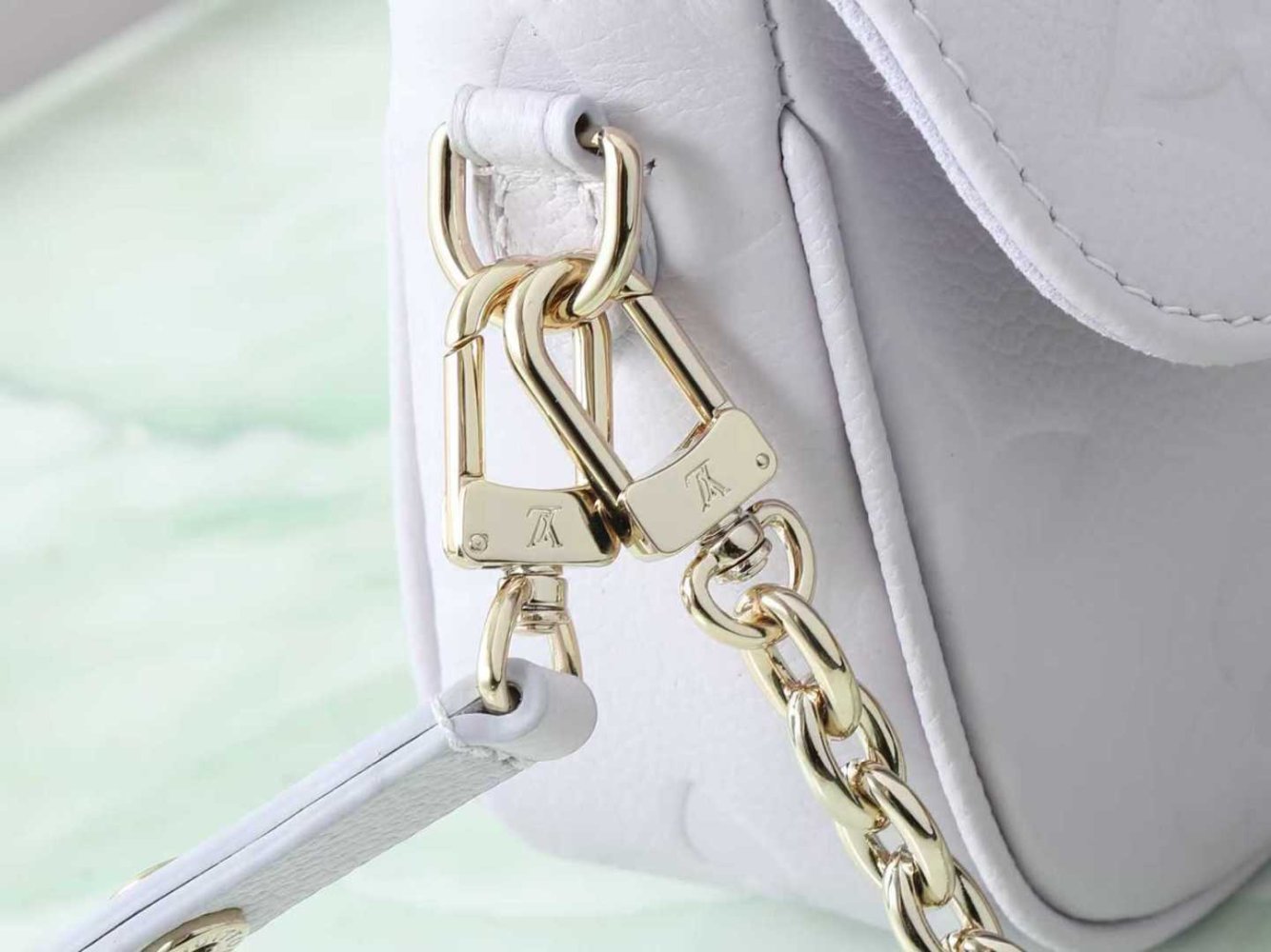 Сумка кожаная Wallet on Chain Ivy 23 см фото 5