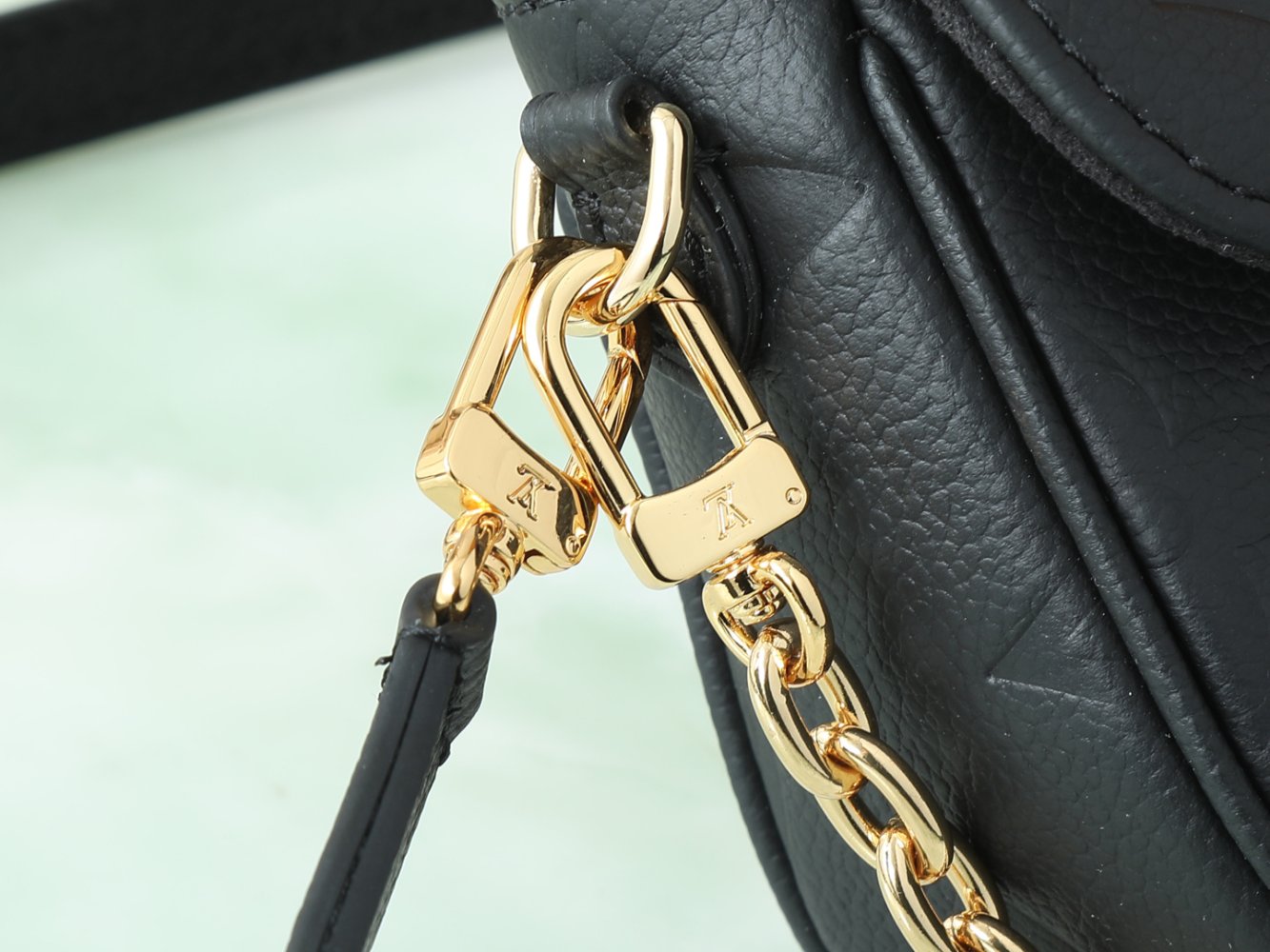 Сумка кожаная Wallet on Chain Ivy 23 см фото 5