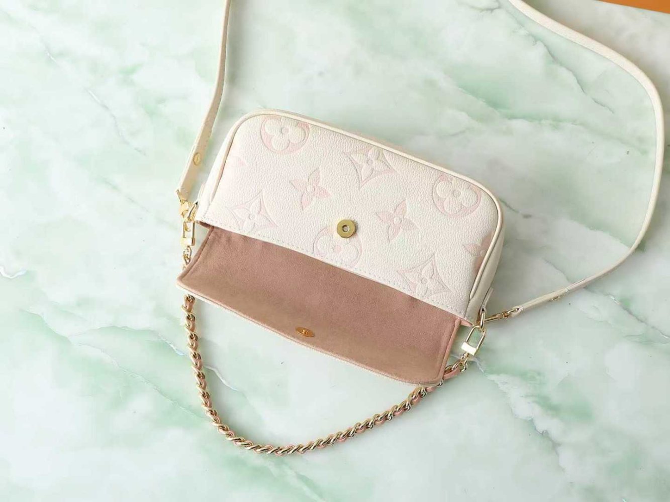 Сумка шкіряна Wallet on Chain Ivy 23 см фото 7