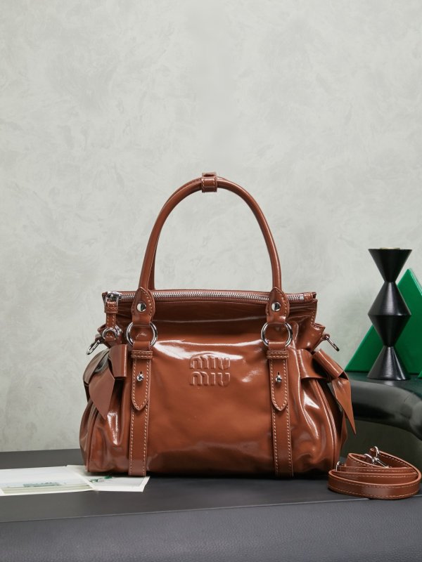 A bag leather women\'s 27 cm