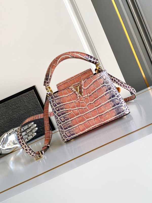 Сумка кожаная женская Capucines 21 см янтарная кожа крокодила