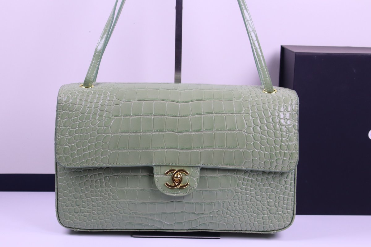 Сумка кожаная женская Chanel CF Maxi Flap 38 см