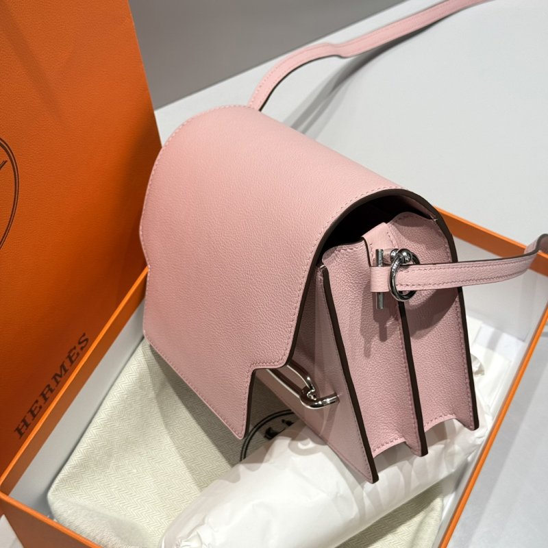 Сумка L'Oréal Pocket Bag 18 см в коже evercolor фото 3