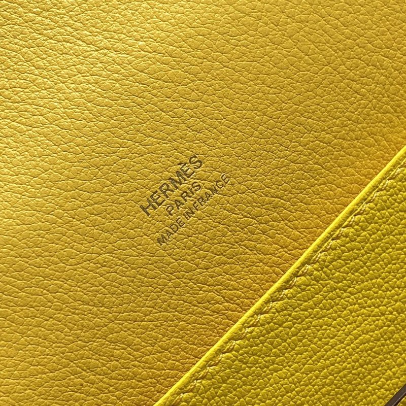 Сумка L'Oréal Pocket Bag 18 см в коже evercolor фото 7