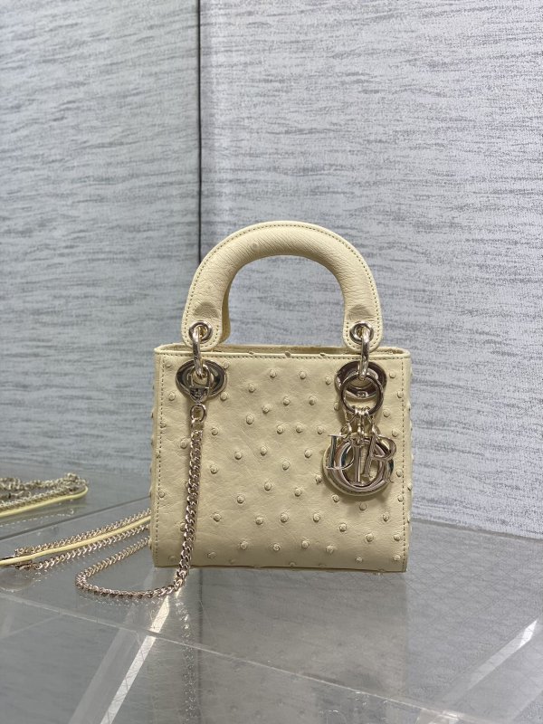 Сумка Lady Dior 17 см из страусиной кожи