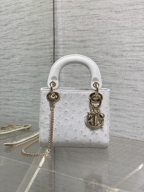 Сумка Lady Dior 17 см из страусиной кожи